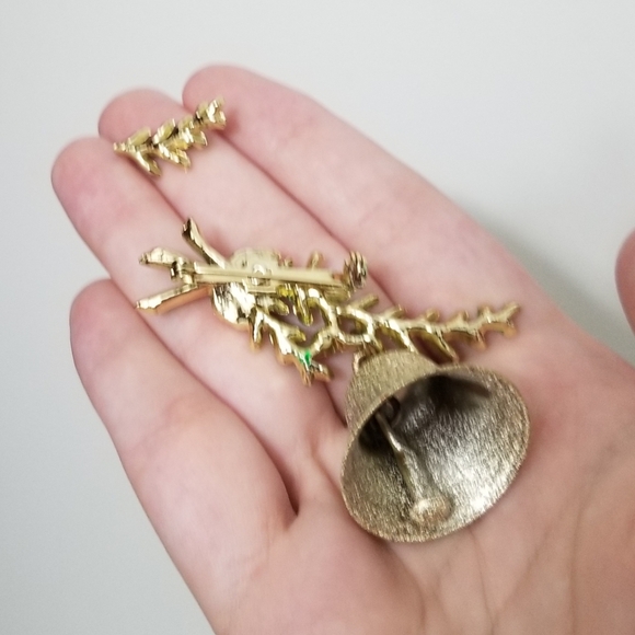 Fun vtg jingle bell earrings w damaged brooch - Picture 7 of 11